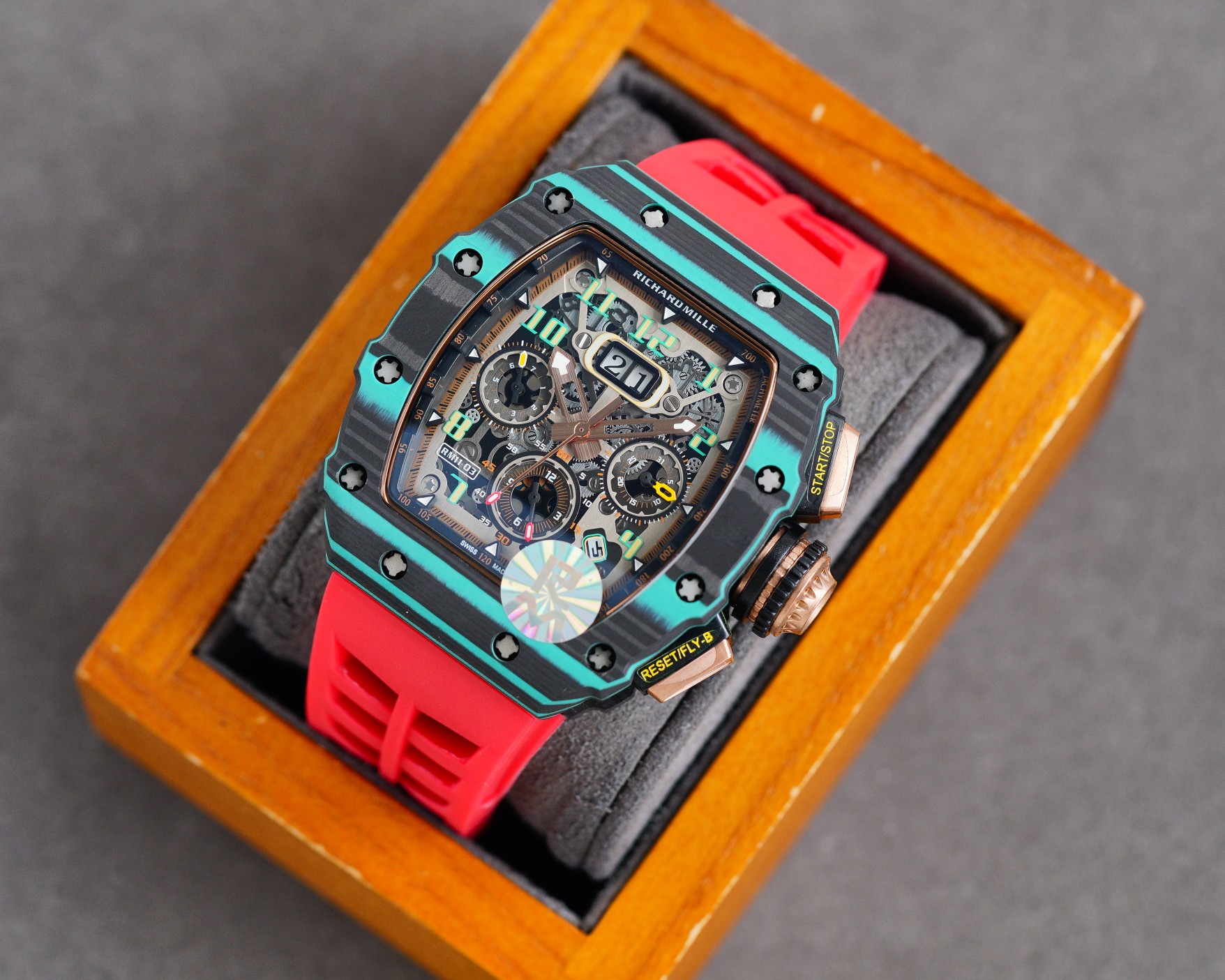 赤色が特徴のリシャールミルモデル紹介