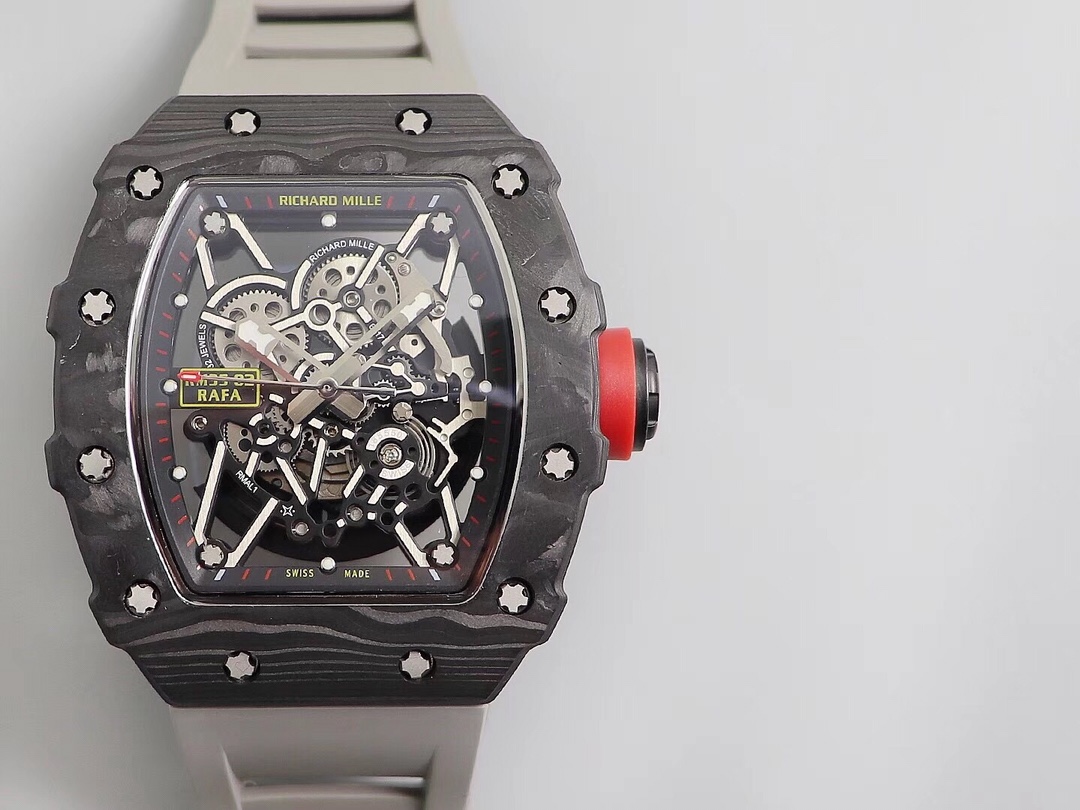 リシャールミルがダサいと言われる理由とは？