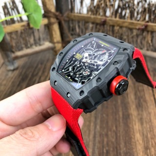 リシャール・ミルRM11-03の最新価格と購入ポイント