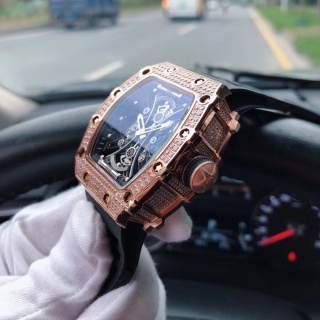 リシャールミルと吉村の話題！どんな関係が？