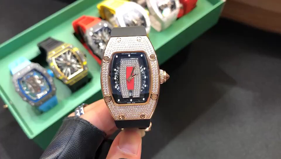 10 万 時計 レディース
