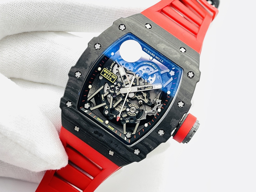 グラフィカルでカラフルなリシャール・ミル「RM 07-01 オートマティックカラーセラミックス」