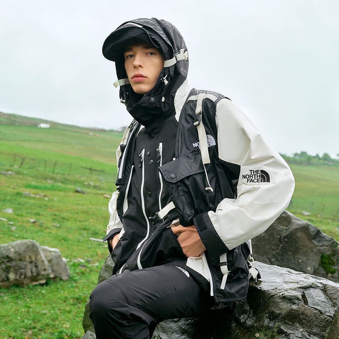 ノース フェイス ヒューズ ボックス 防水