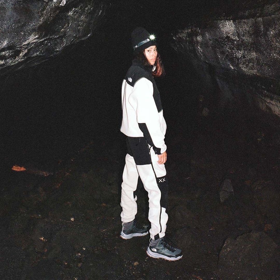 ノース フェイス ステッカー amazon