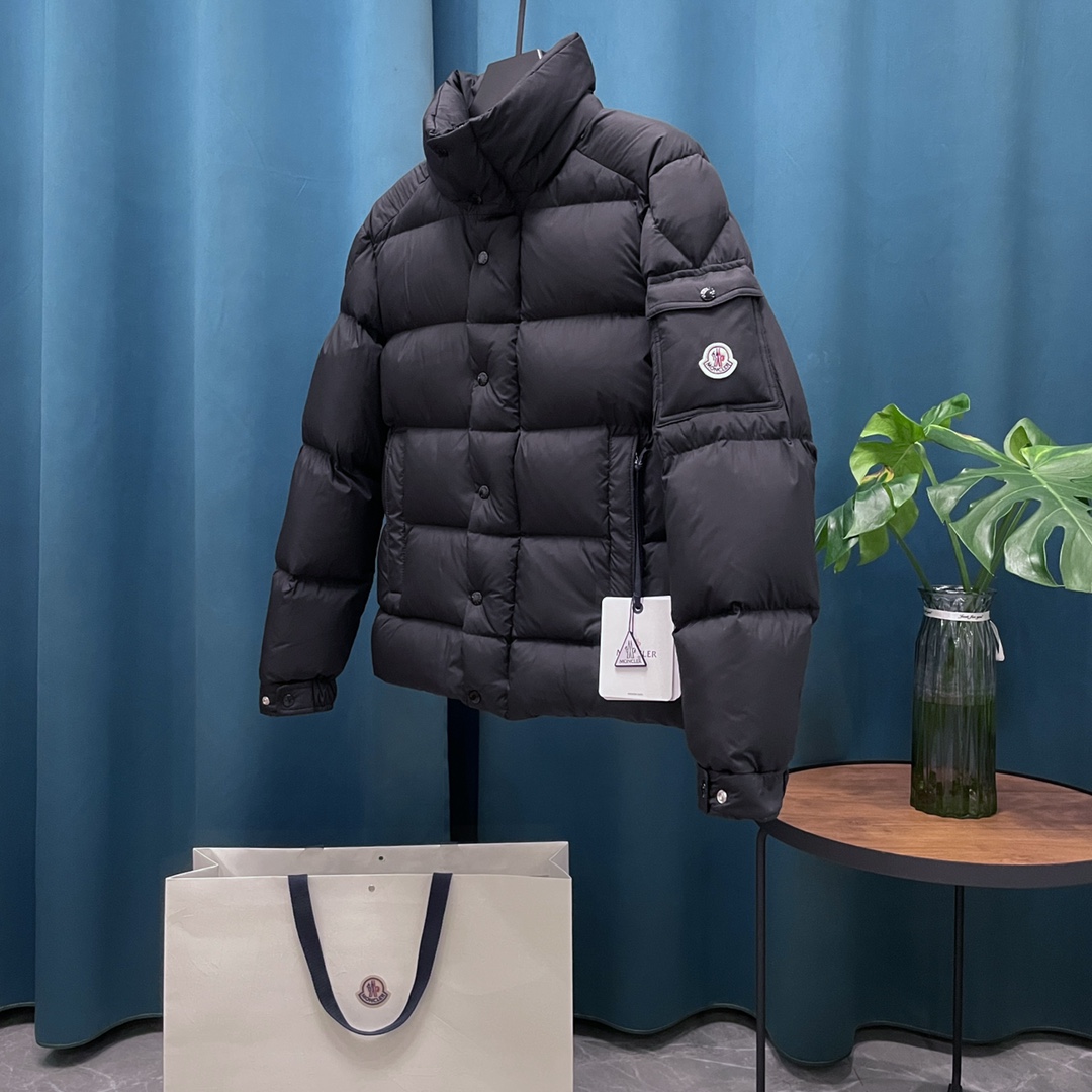 モンクレール ウィンド ブレーカー