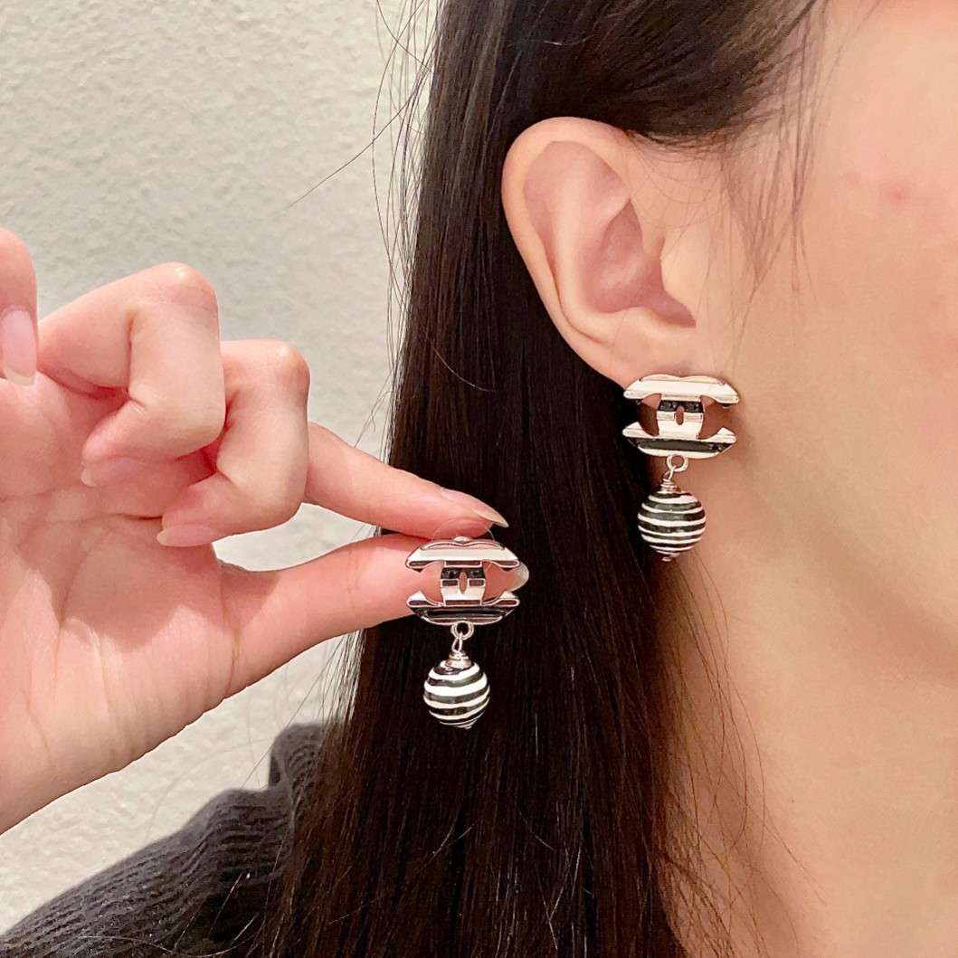 シャネル ピアス 片方 買取