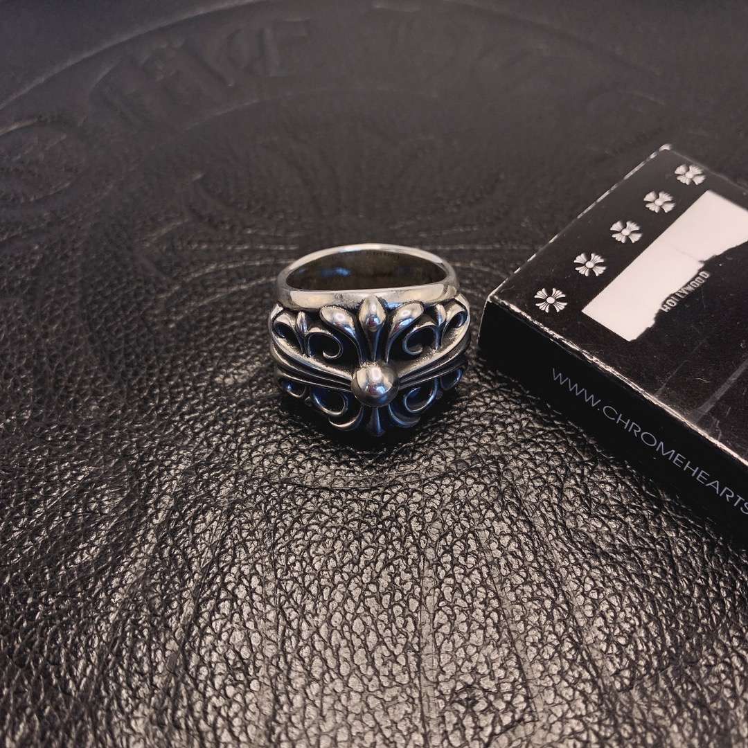 クロム ハーツ 結婚 指輪 金