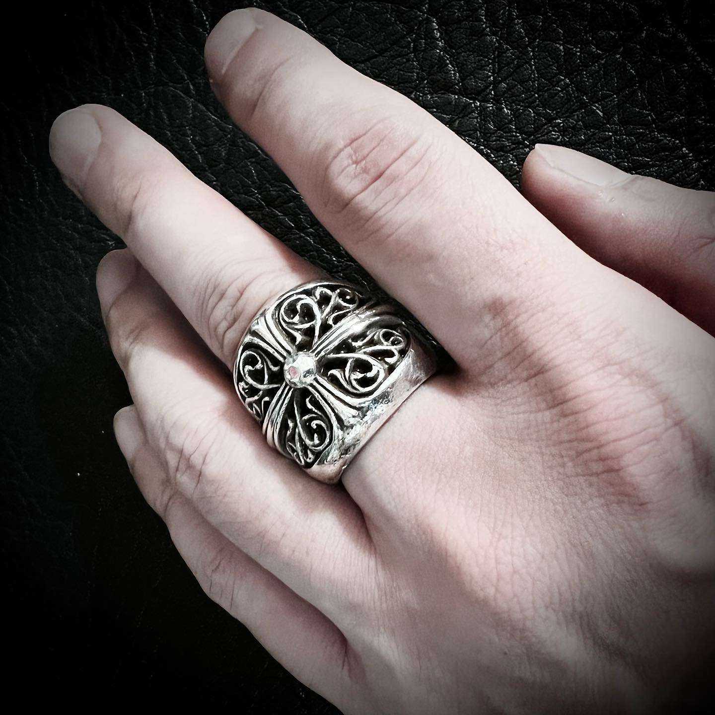 クロム ハーツ ミニ ch プラス リング