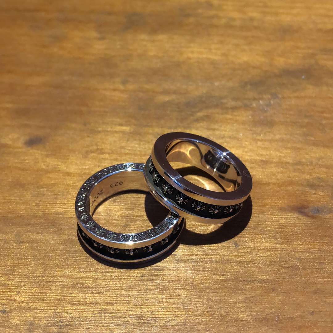 クロム ハーツ リング 偽物 見分け 方