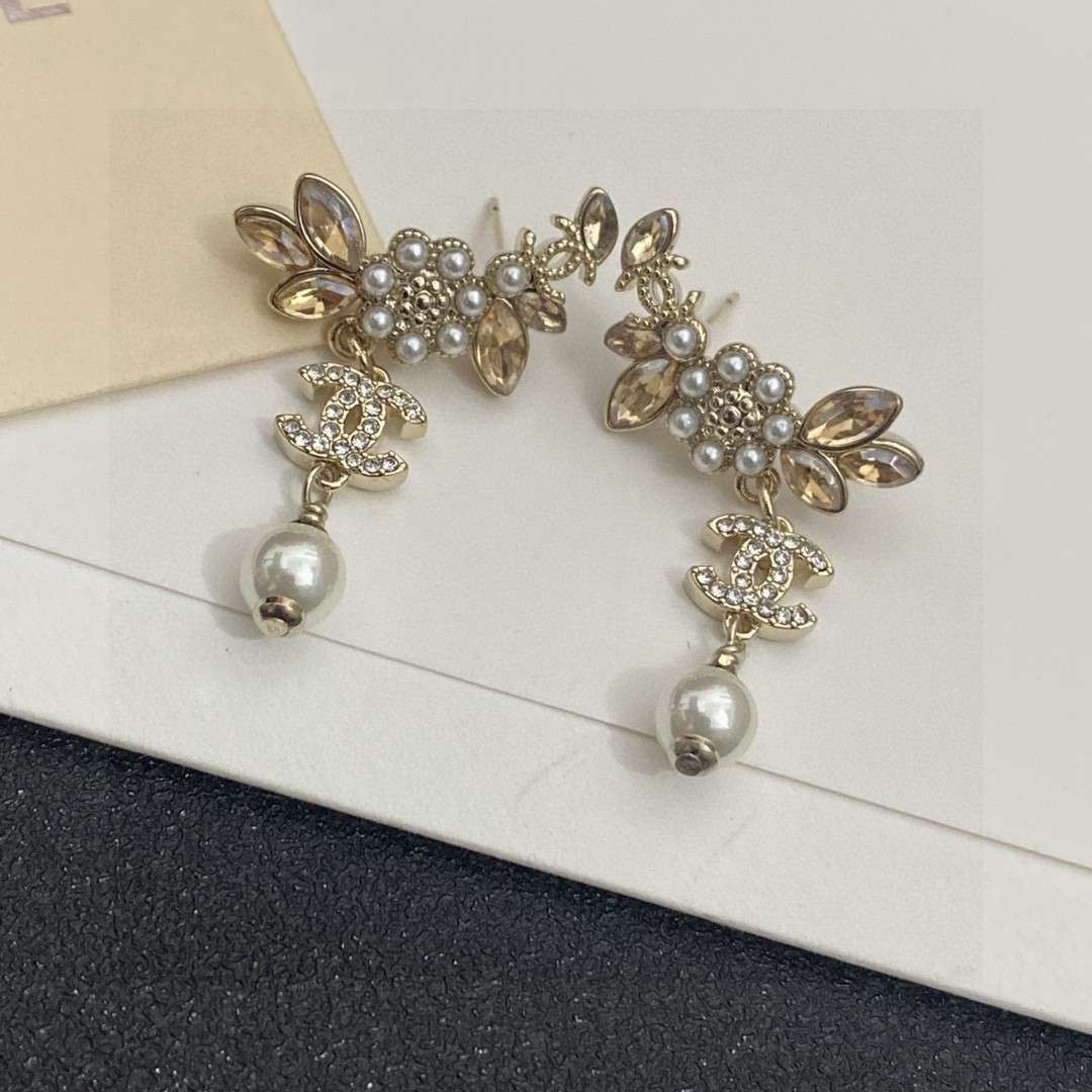 シャネル ピアス 2020