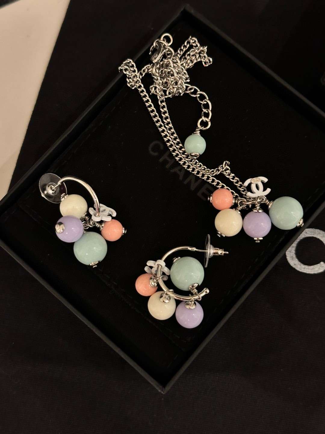 シャネル ピアス 画像