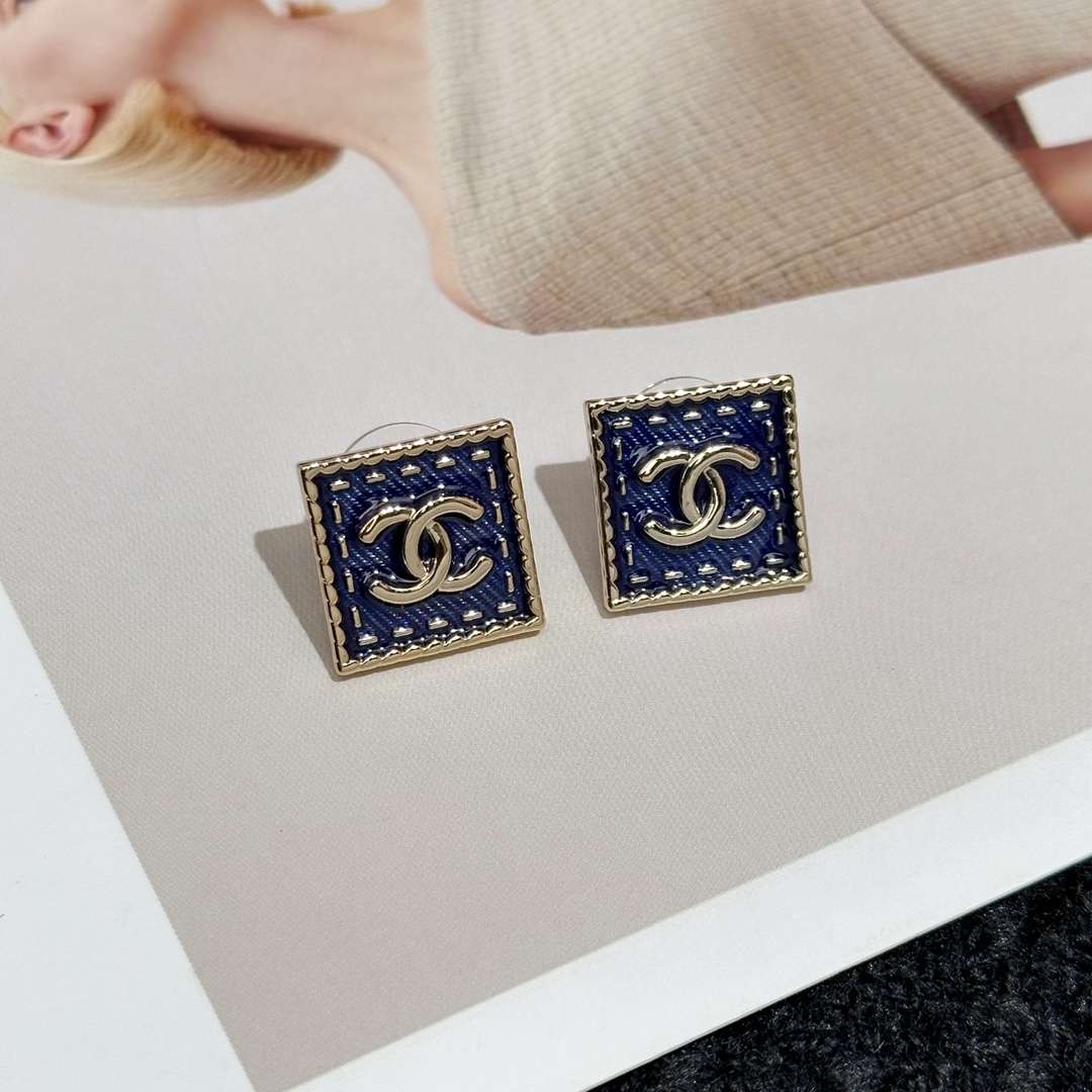 シャネル ピアス 新品