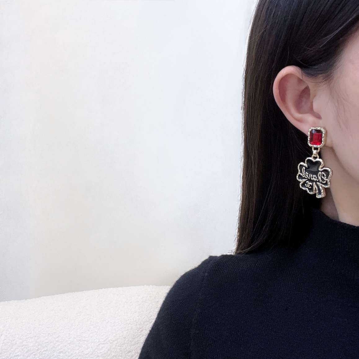 軟骨 ピアス シャネル 風
