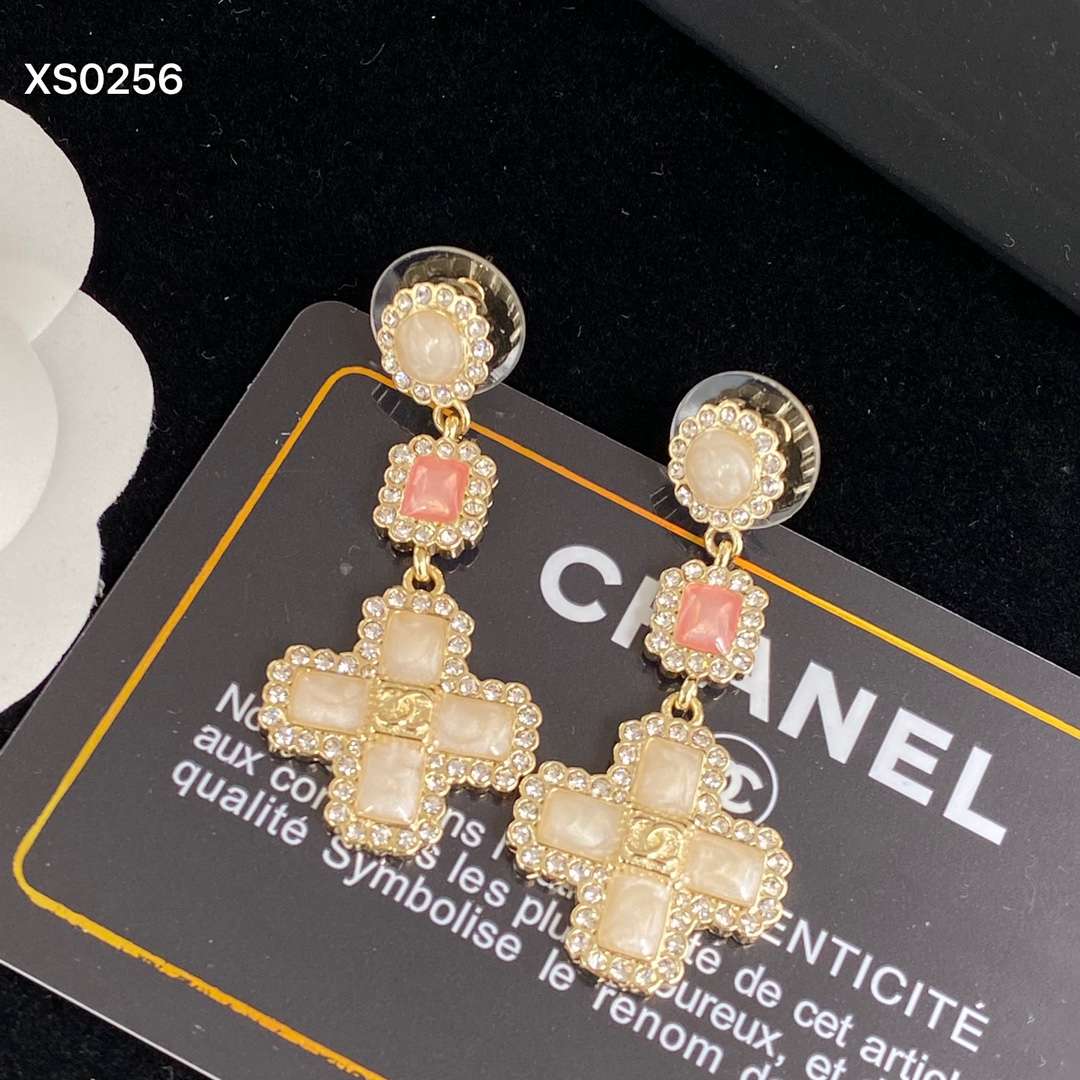 シャネル ピアス 買取 相場