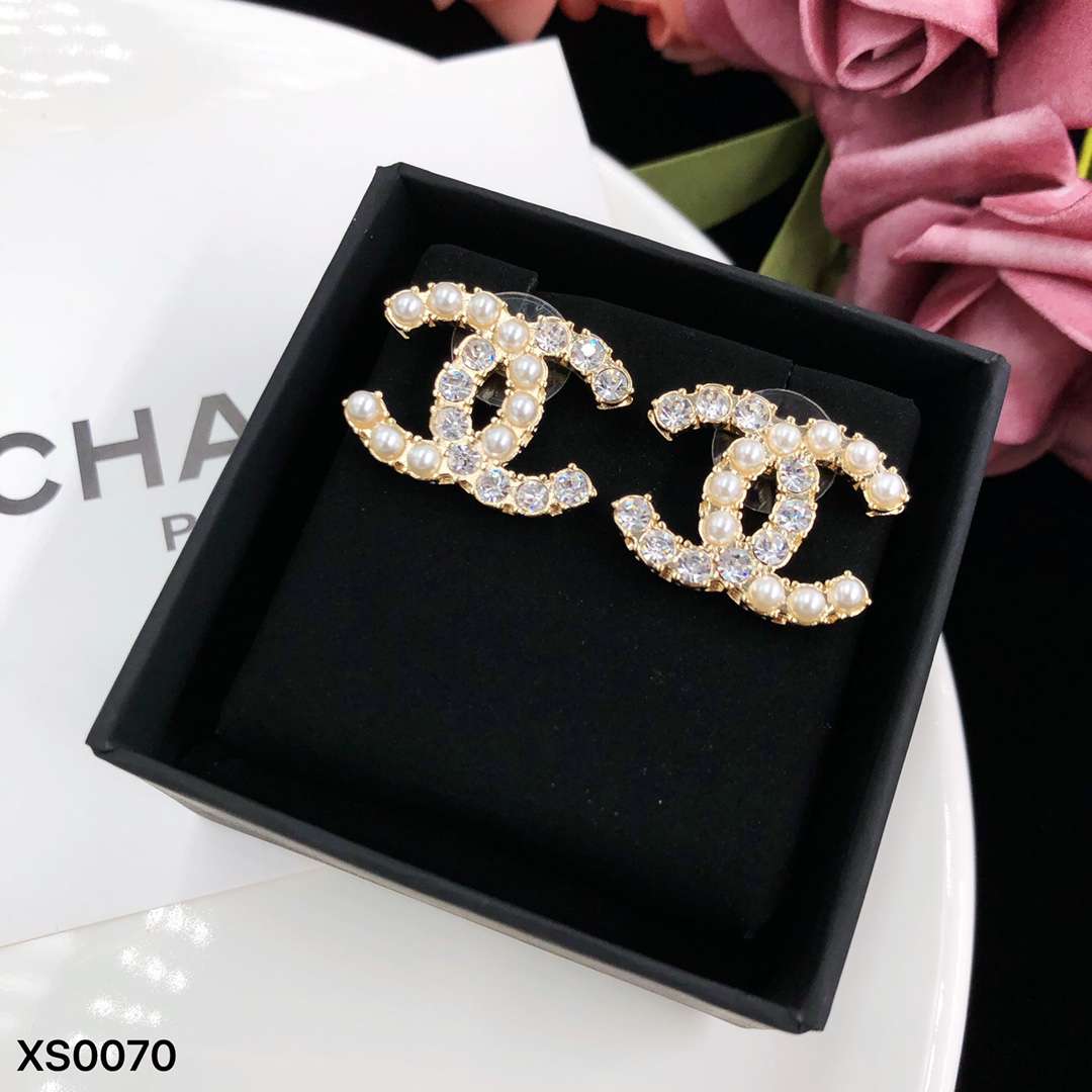へそ ピアス 通販 シャネル