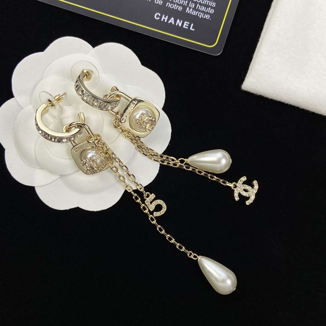 シャネル ピアス 普段 使い