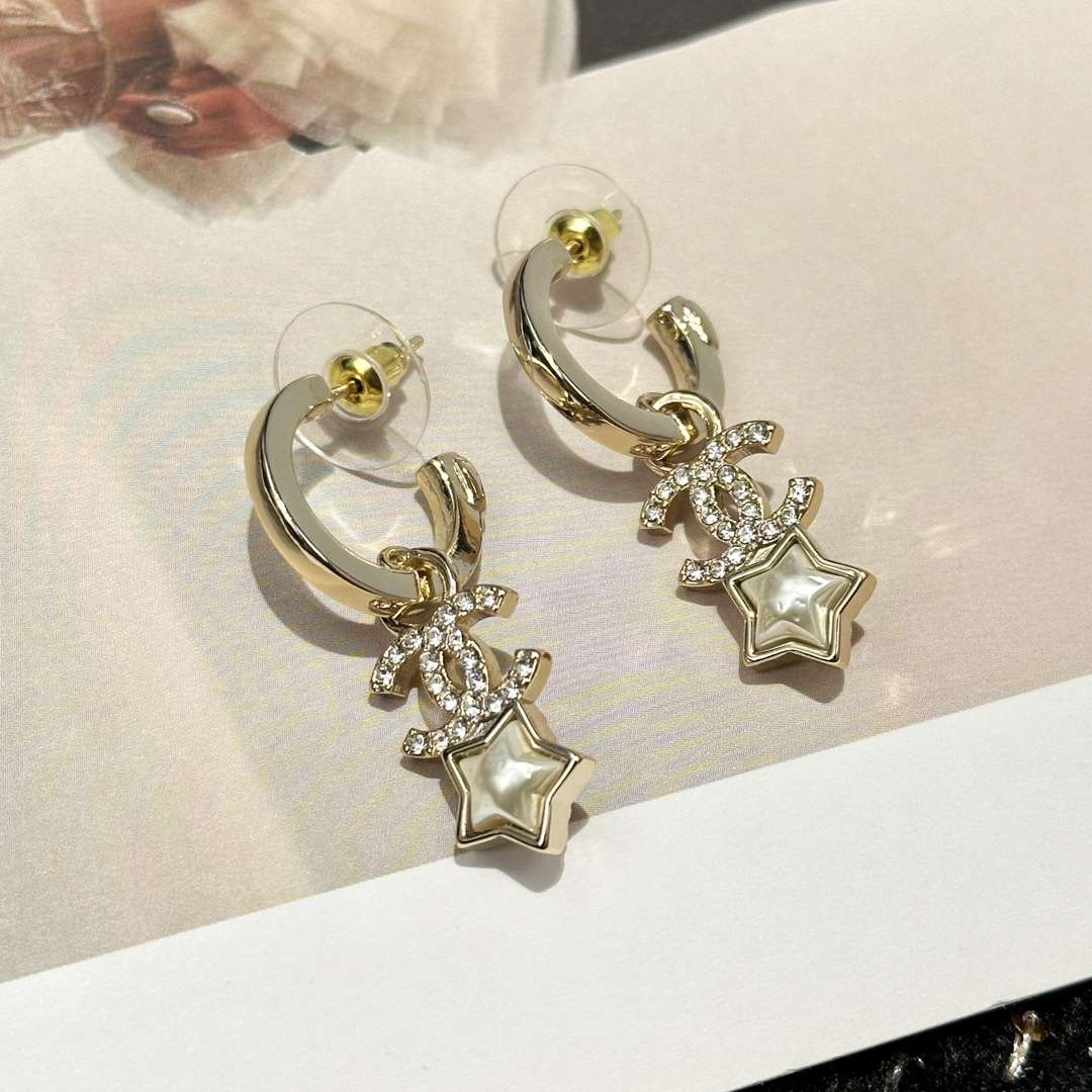 シャネル ピアス 偽物 見分け 方