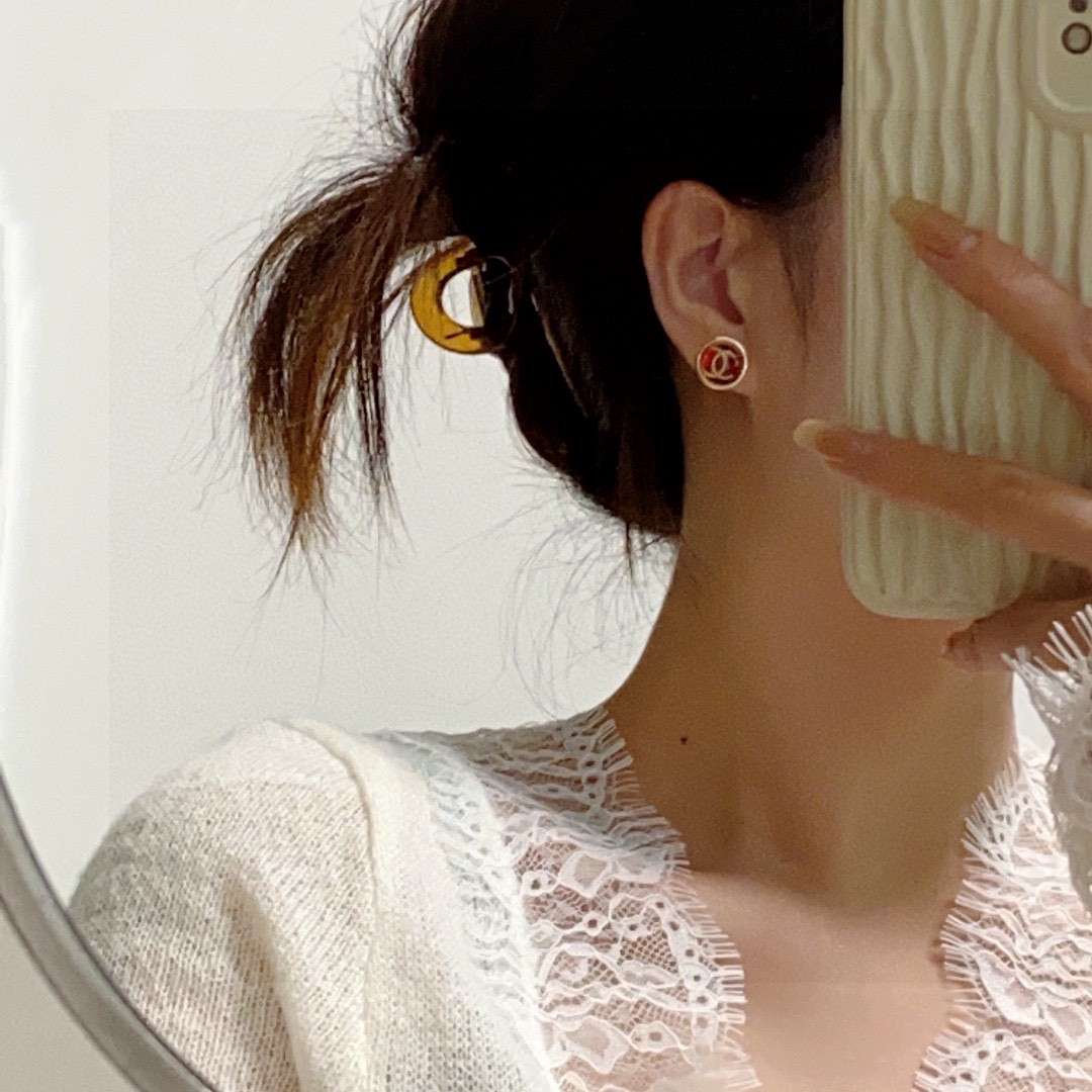 シャネル ピアス 素材