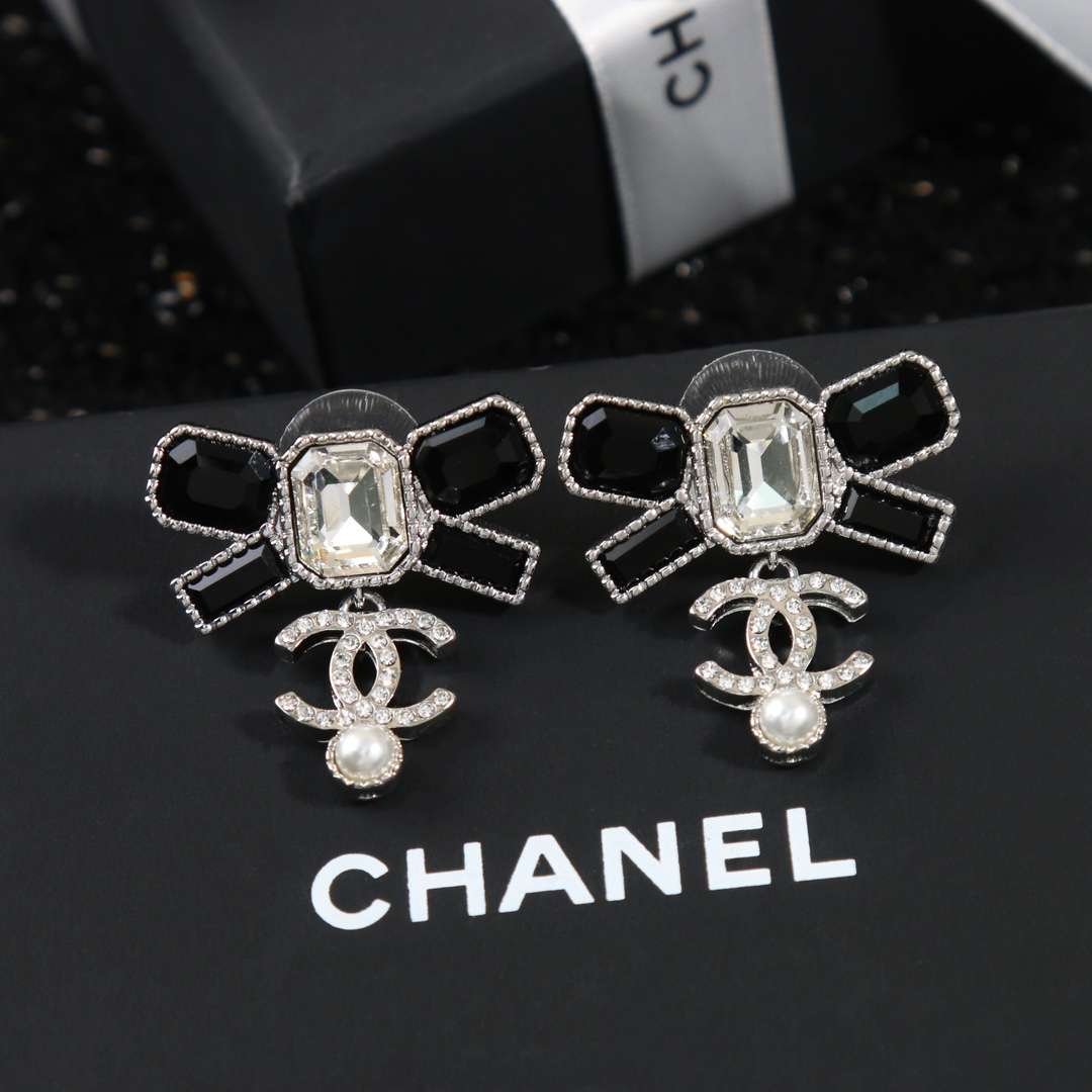 シャネル ピアス コメ 兵