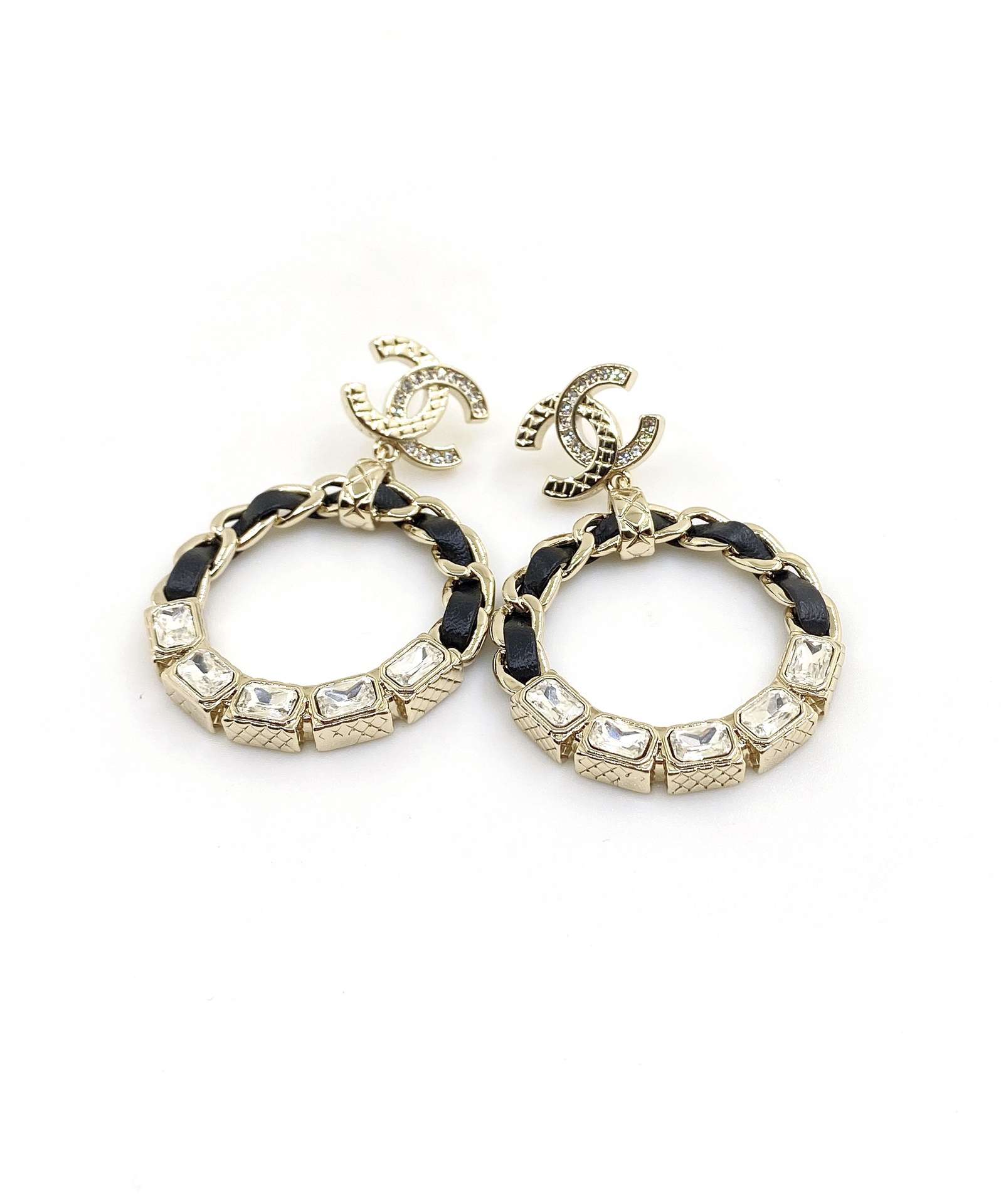 chanel ピアス 値段