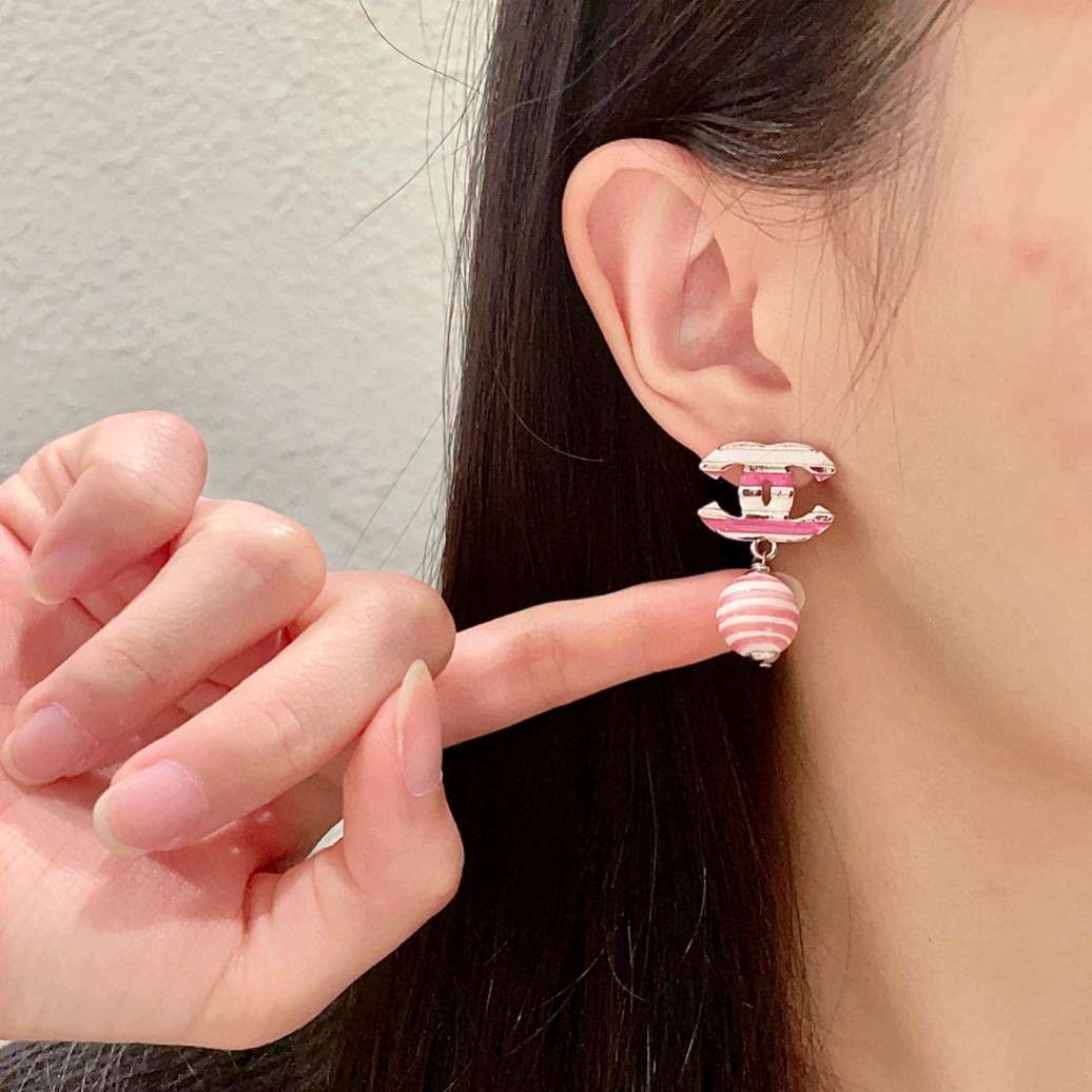 シャネル ピアス プレゼント