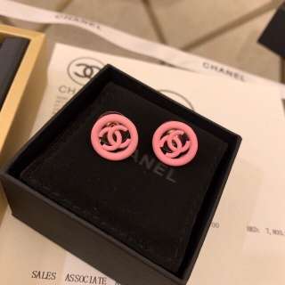 シャネル ピアス 正規 値段