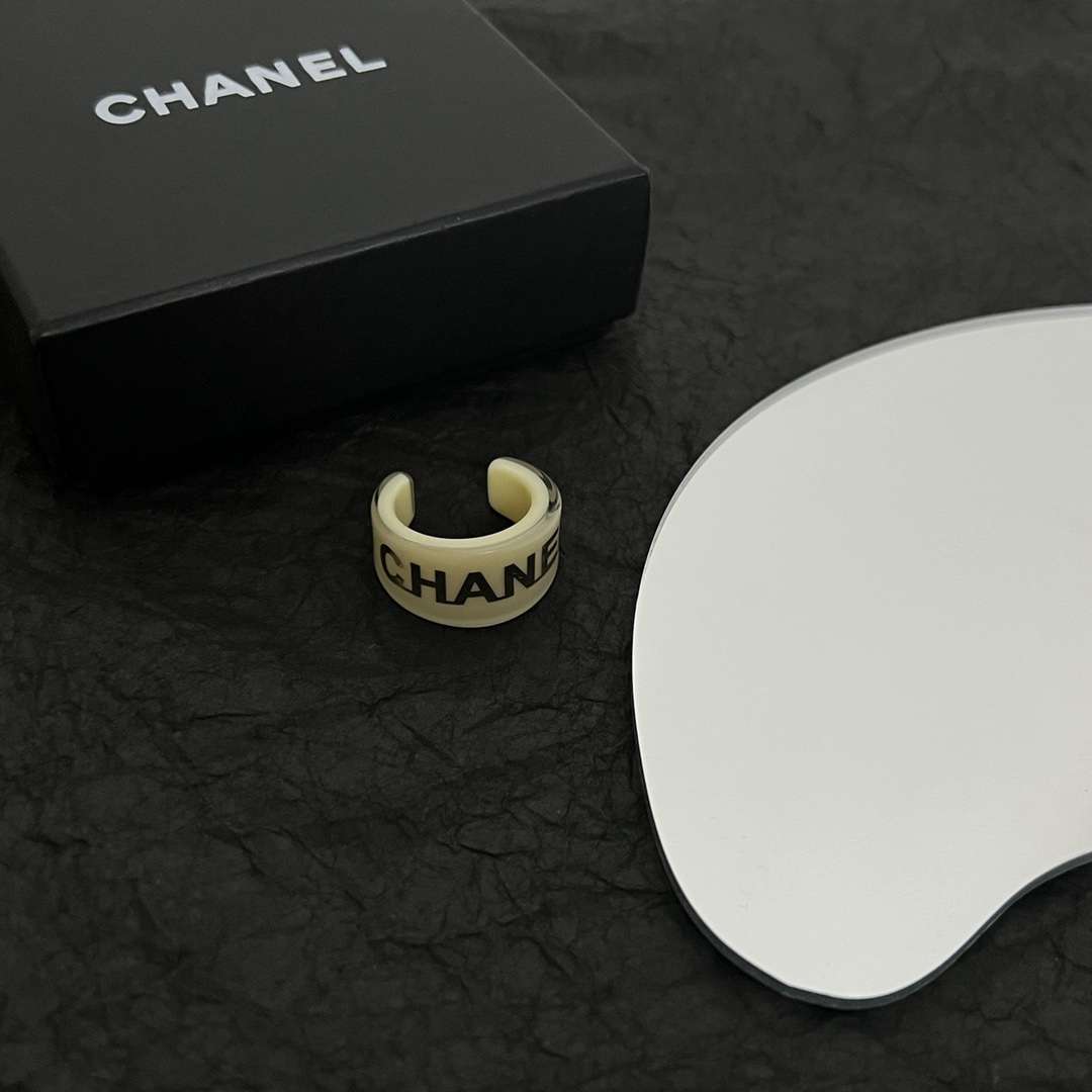 chanel カメリア 結婚 指輪