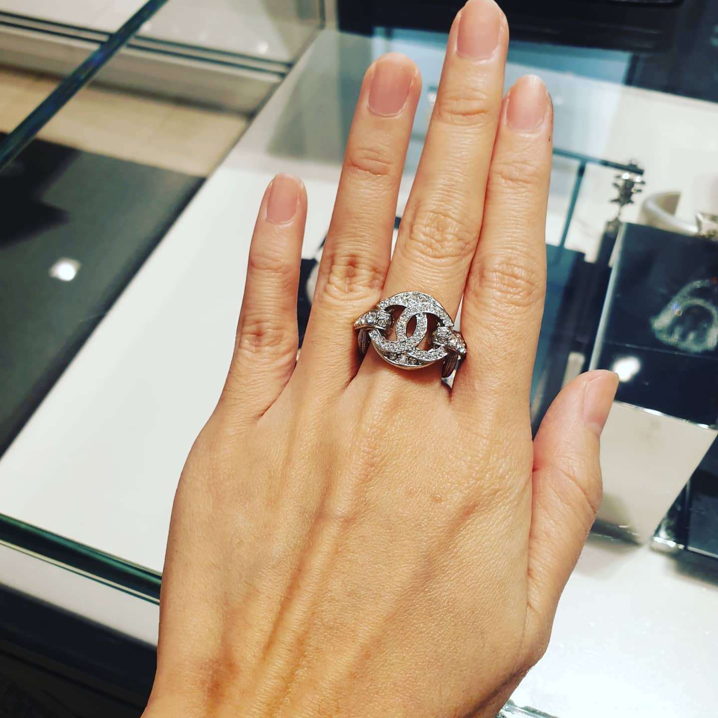 シャネル 結婚 指輪 マトラッセ