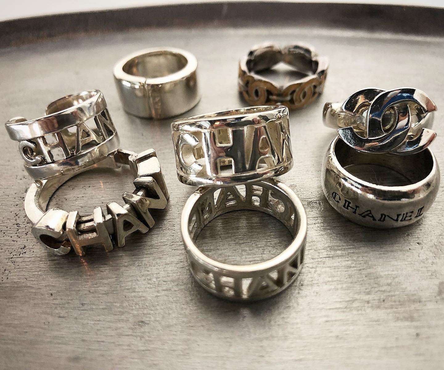 シャネル リング ココ クラッシュ【2026年最新】永遠のエレガンスを徹底解説！人気理由・値段・お手入れ・指ごとの意味まで完全網羅