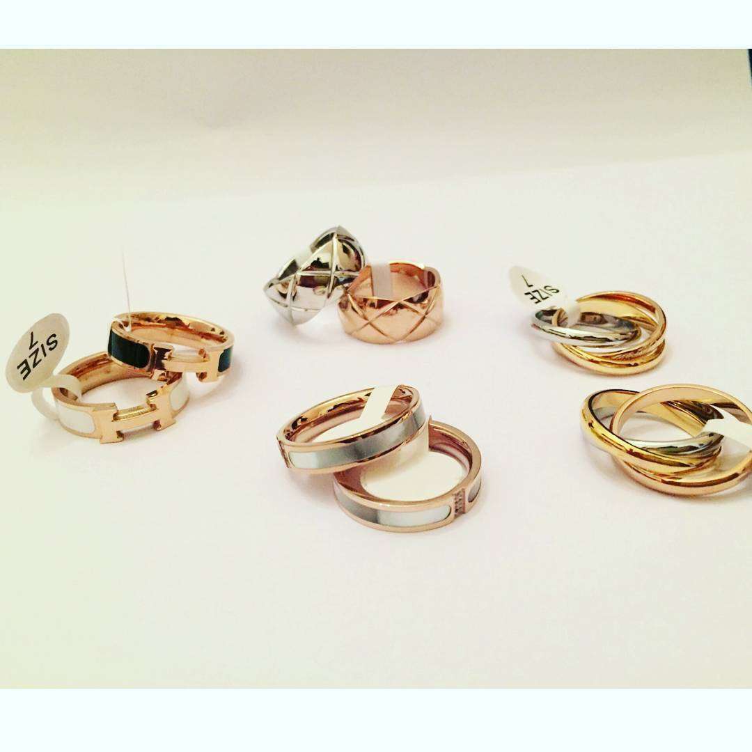 シャネル 結婚 指輪 カメリア 男性