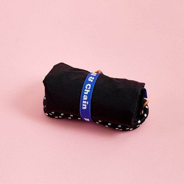 2、コンパクトに収納可能の持ち運びのしやすさ