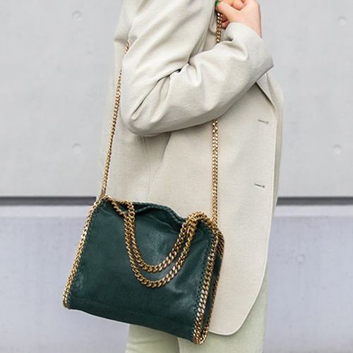 2026SSメタリックドロストバッグ予測イメージ