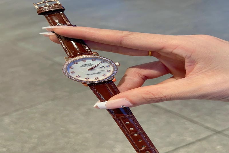 なぜロレックスの購入制限があるのでしょうか？