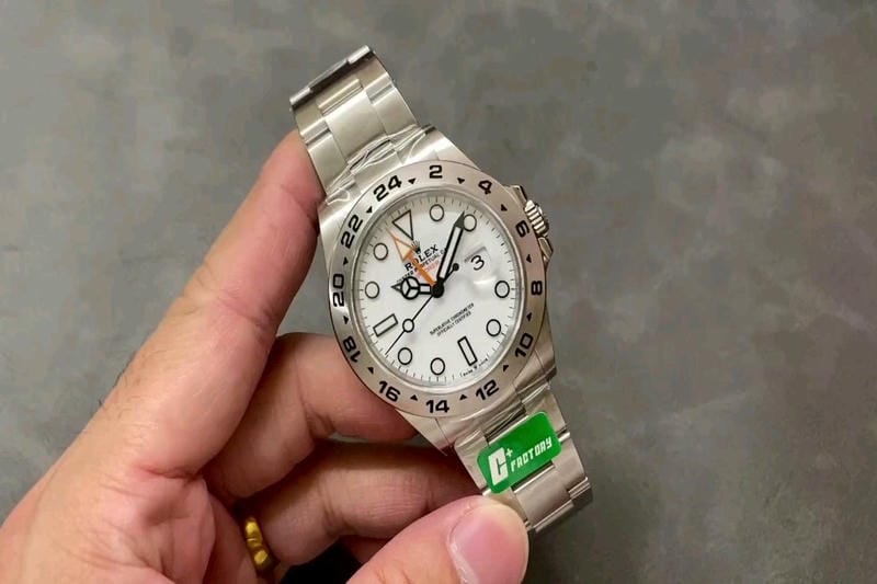 ロレックスのゼンマイ交換費用はいくらですか？