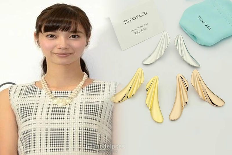 ティファニー t ワイヤー フープ ピアス ミディアム