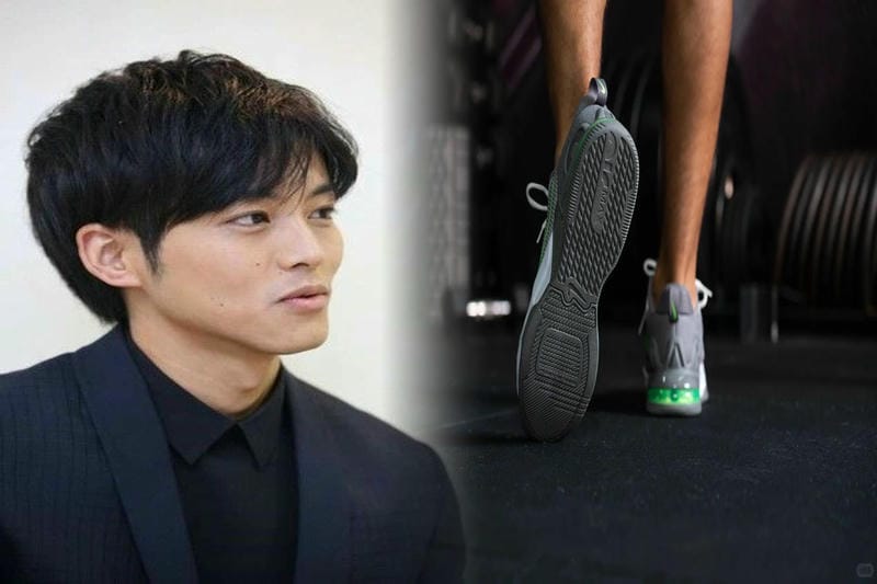 SacaiのNIKEの定価は？