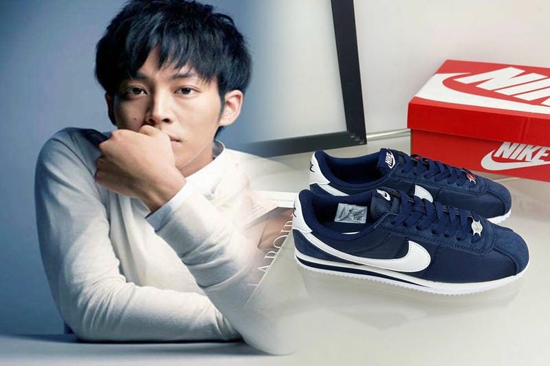 NIKE sacai ブレーザーの定価は？