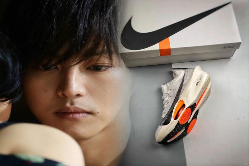 nike スニーカー 赤
