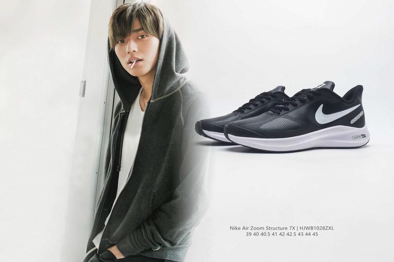 nike ジョーダン 4