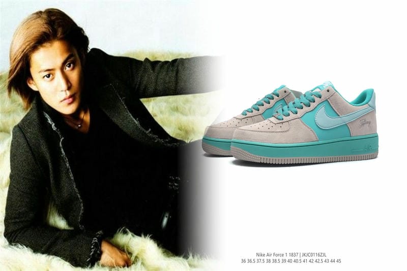「Swoosh by NIKE」とはどういう意味ですか？
