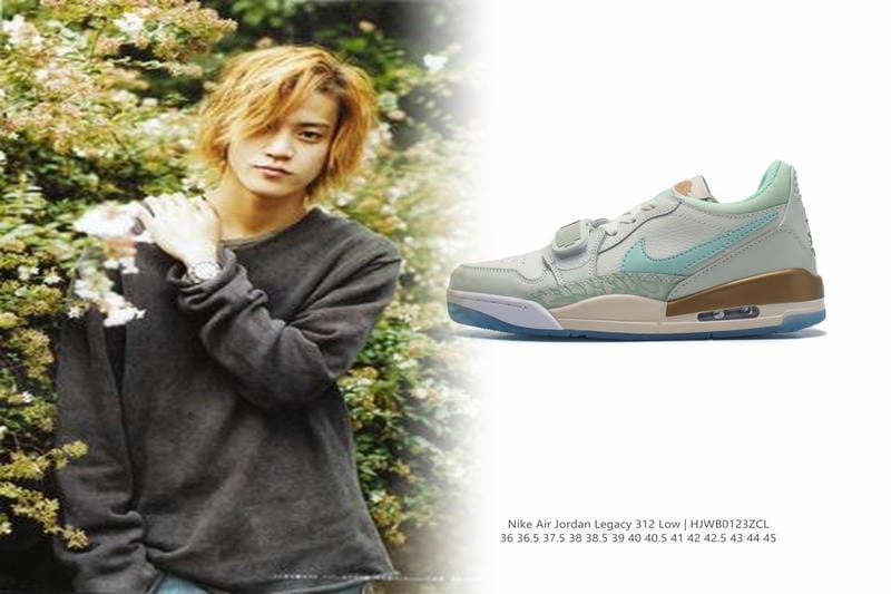 ナイキのピースマイナスワンの値段は？