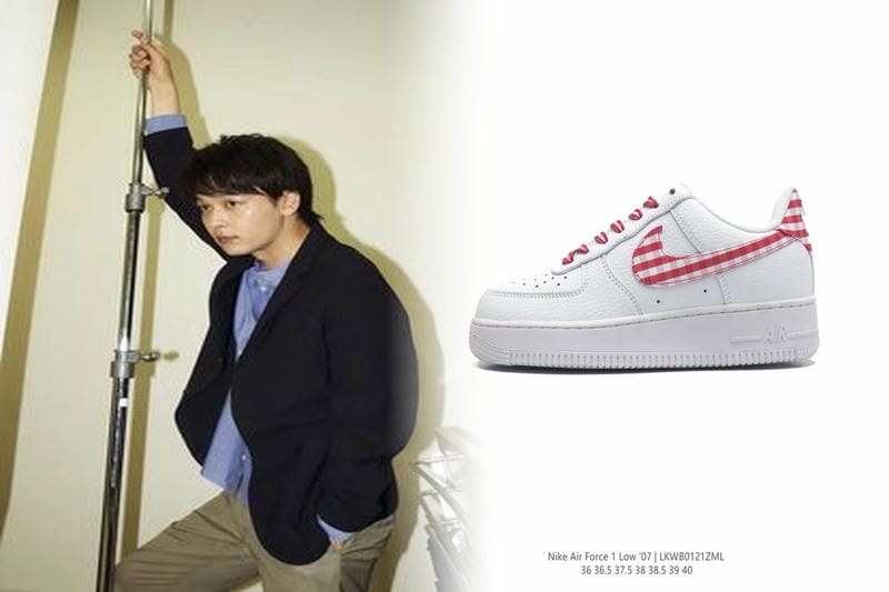 nike 青 スニーカー