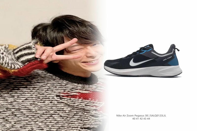 nike 水色 スニーカー