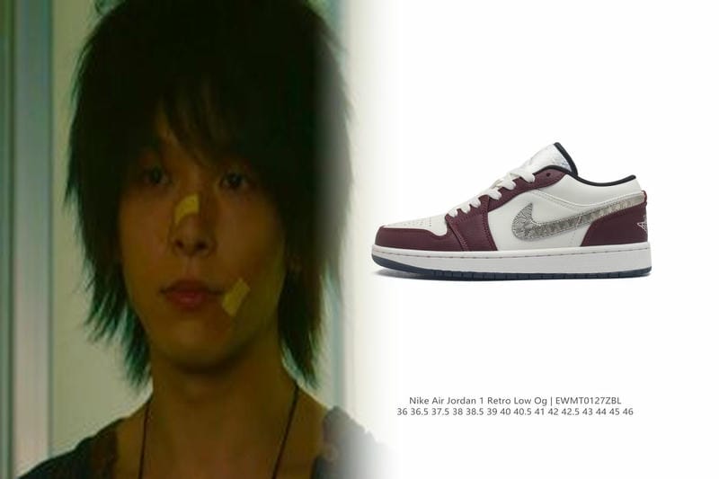 ナイキ ネイビー スニーカー