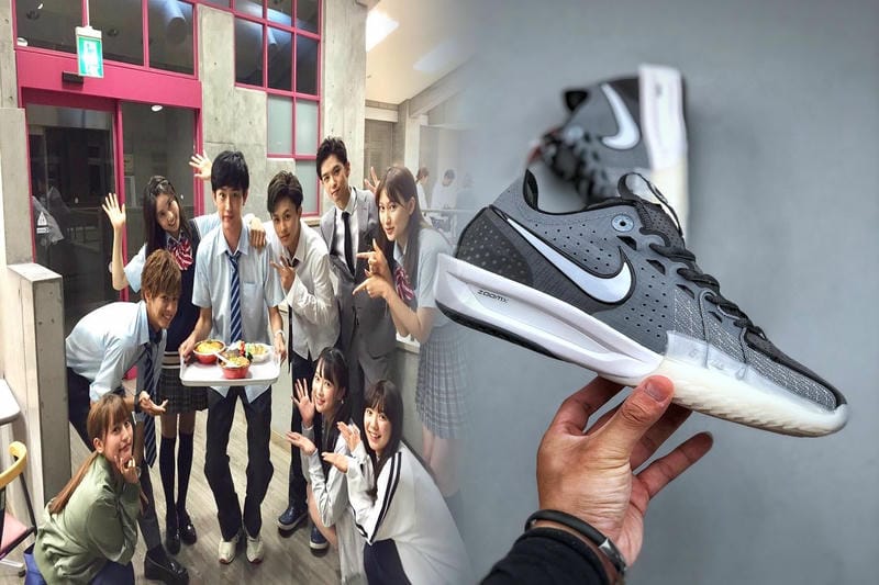 nike オフ ホワイト スニーカー