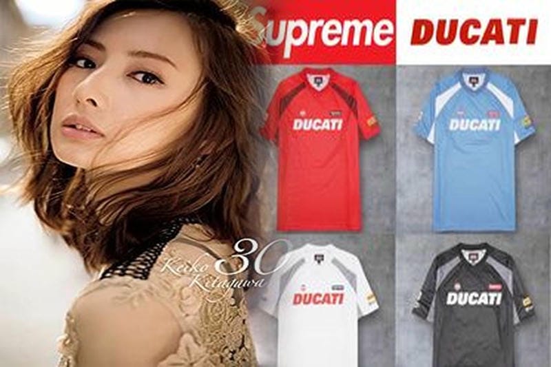 シュプリーム t シャツ 偽物 見分け 方