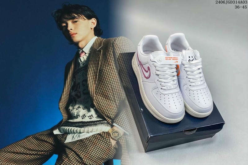 ナイキ 柄 スニーカー