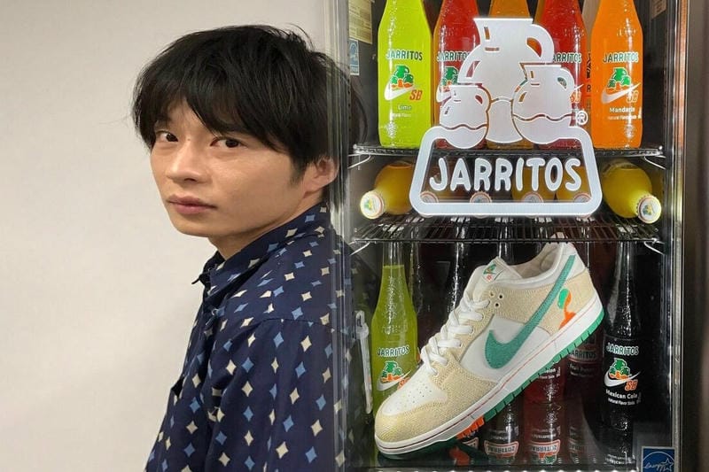 ダンクのオフホワイトの定価は？