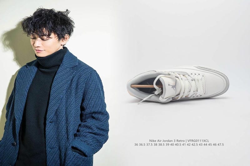 Supremeエアマックスの定価はいくらですか？