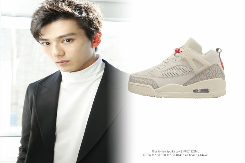 自動 で 靴 紐 が 締まる ナイキ の スニーカー